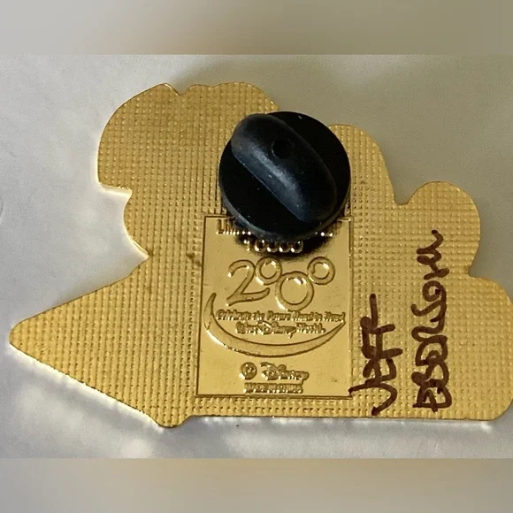 Disney 4th of July pins (1) SIGNED BY THE ARTIST - Picture 4 of 4